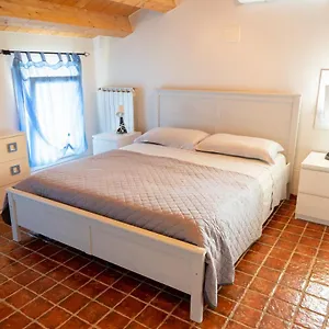 https://delta-house.hotelinveneto.com